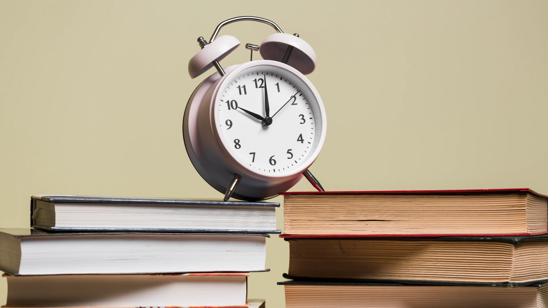 Short on Time? 7 Brilliant Book Summaries You Can Read in Under 10 Minutes